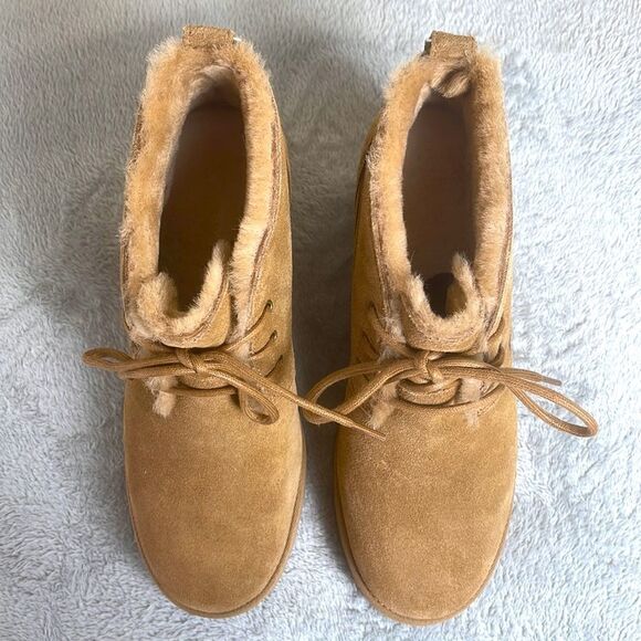 UGG Classic FEMME Lace Bootie - Picture 3 of 8